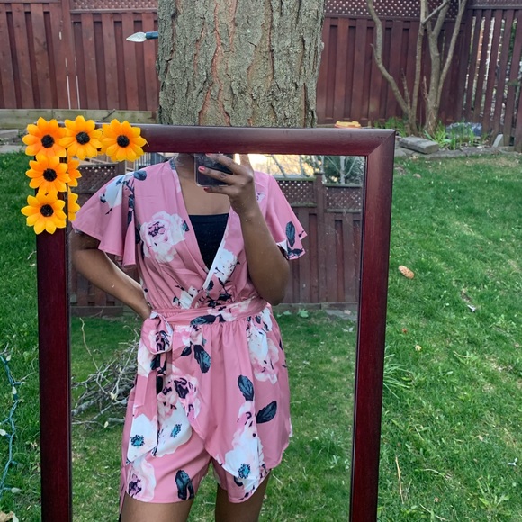 pink floral romper - Picture 2 of 4